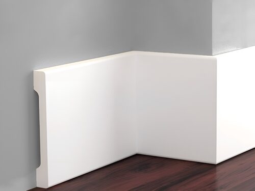Sockelleiste 95 × 12 mm, weiß lackiert